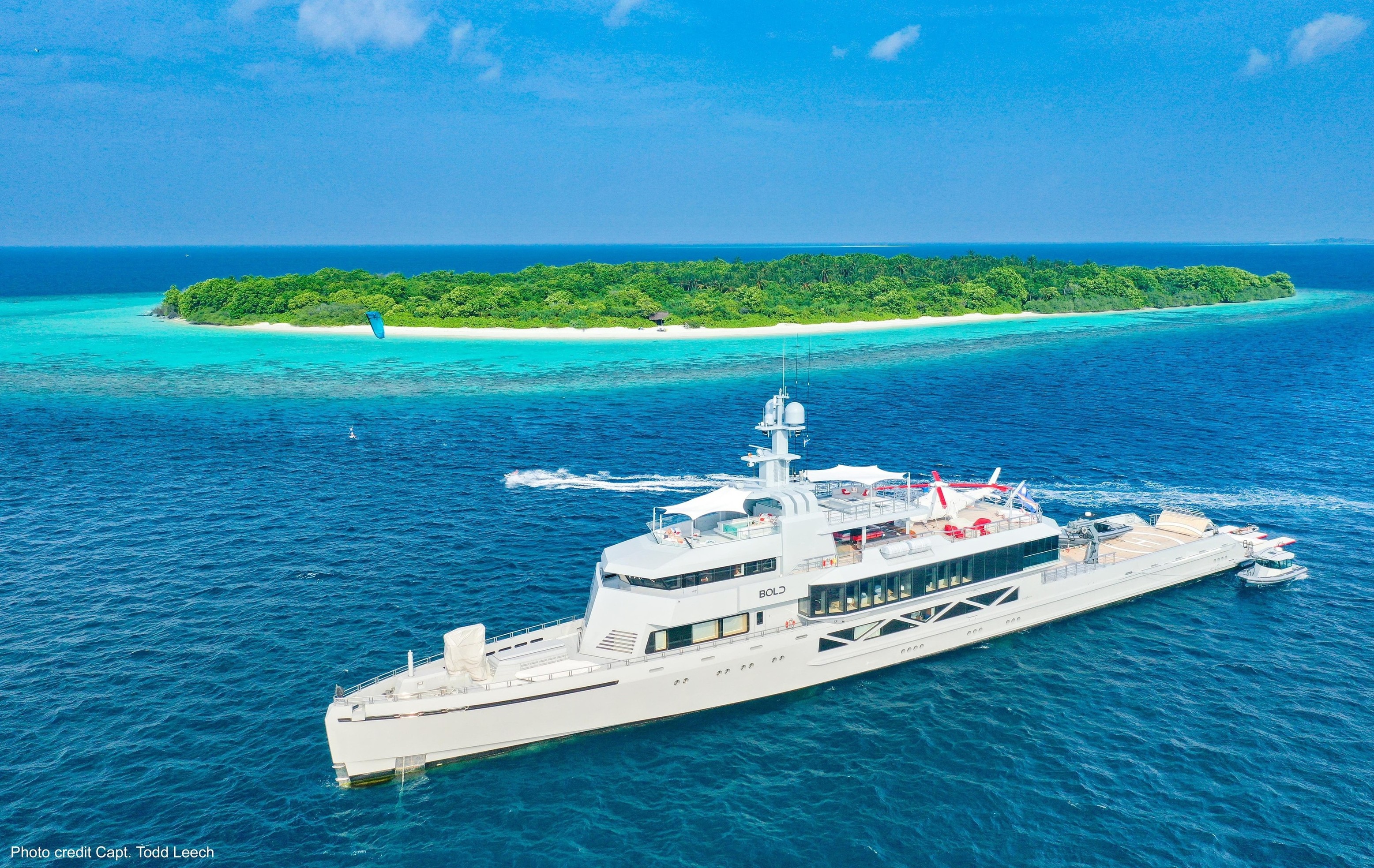 The Top 5 Caribbean Islands to Explore on a Superyacht